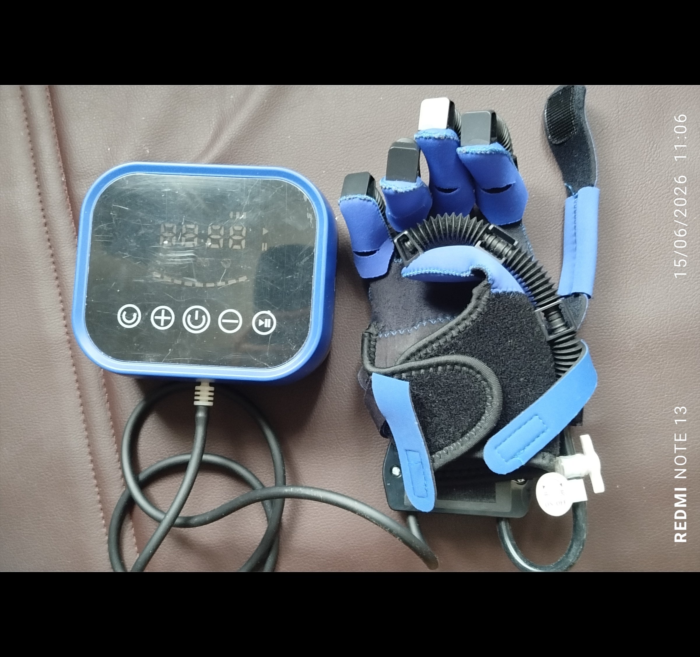 Gant de récupération neurologique de la main par air
